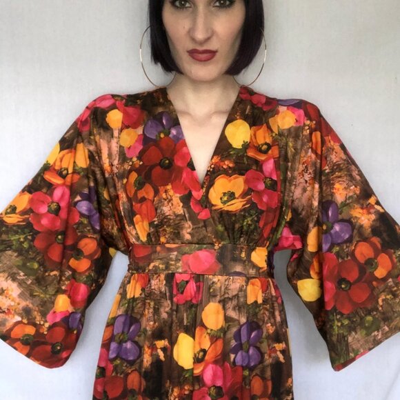Gorgeous Vintage 1970's Autumnal Floral Print Kimono Sleeve Bohemian Maxi Dress - Picture 6 of 8